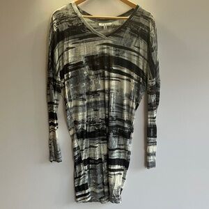 CAbi Monochrome V-Neck Top